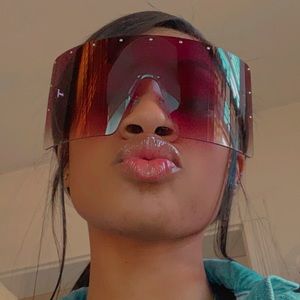 Meet your Posher, Ciara